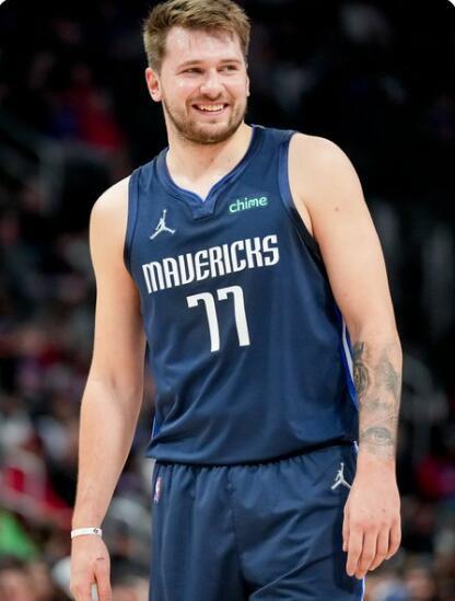 舞台上的竞 舞台上的竞