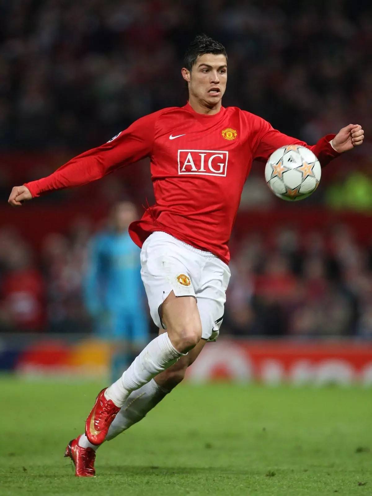 展现出超越 展现出超越